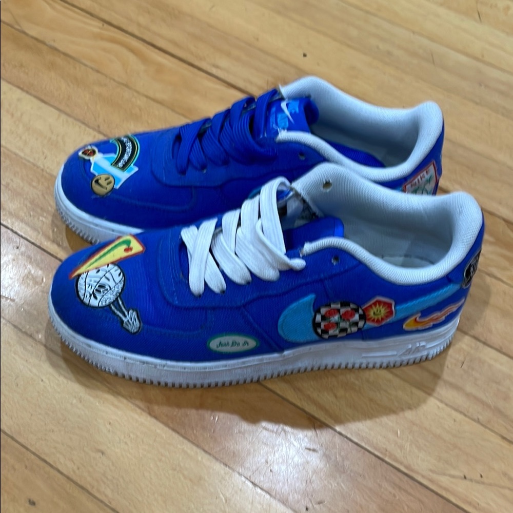 Nike Air Force 1 “07 Los Angeles patched up”